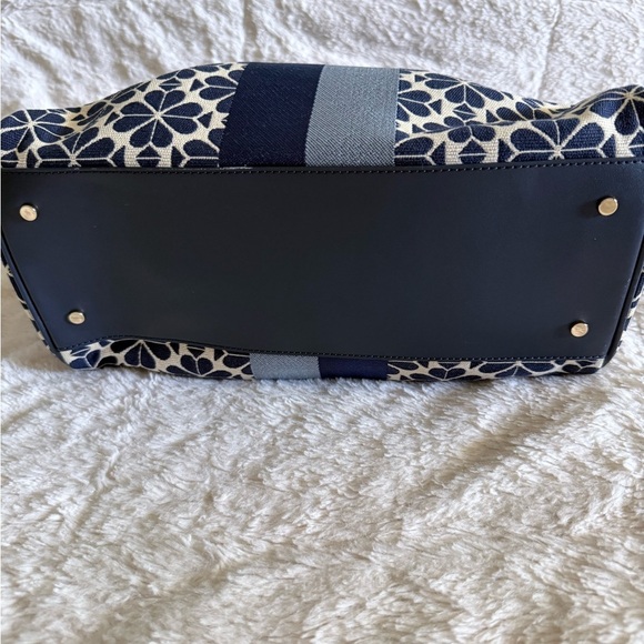 Kate Spade Blue and Cream Floral Tote NWT - Picture 5 of 9
